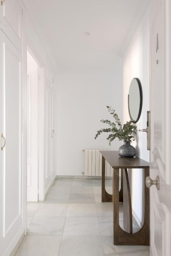 Suites Maestranza - Puerta Del Arenal By Magno Apartments Seville Exterior photo