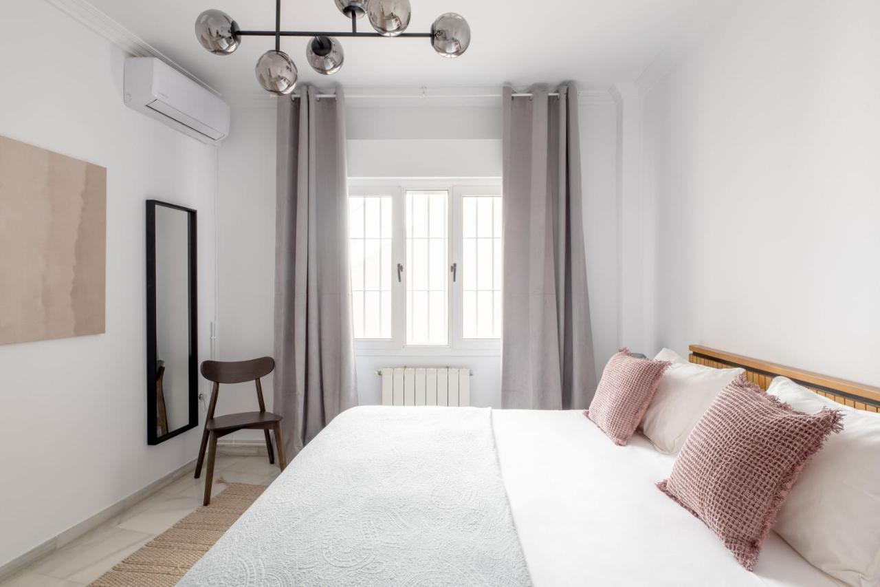 Suites Maestranza - Puerta Del Arenal By Magno Apartments Seville Exterior photo